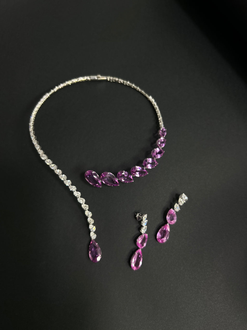 Inaara Kunzite Hasli Necklace & Earrings