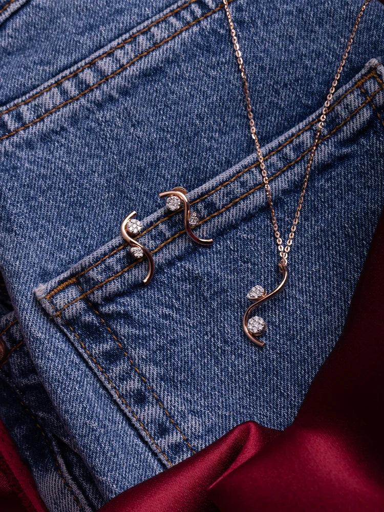 The Swirl Pendant Set